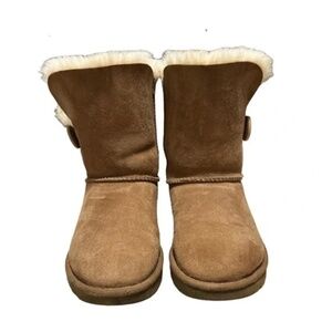 Ugg Tan Bailey Button Woman's Boots 7